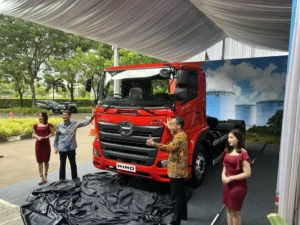 Seputar Hino, Peluncuran Versi baru Hino 500 Series