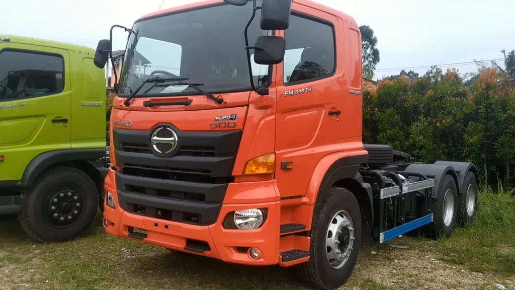 Hino FM 340 TH: Solusi Efisien untuk Pengangkutan Berat